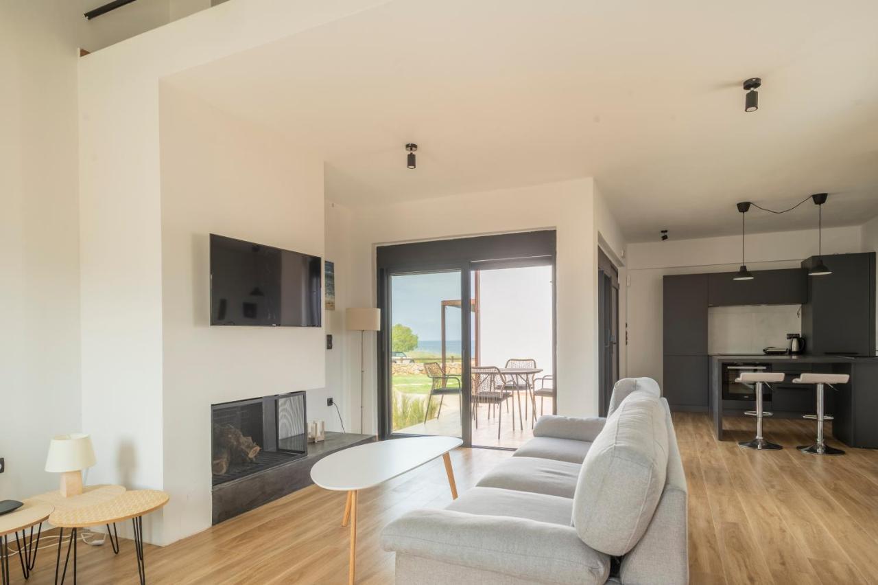 Olivomare Villa Kyparissia Exterior photo